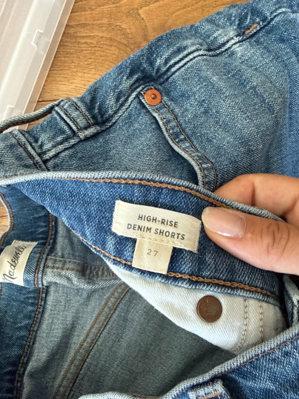 Madewell High Rise Denim Shorts Button Fly Size 27 Medium Wash